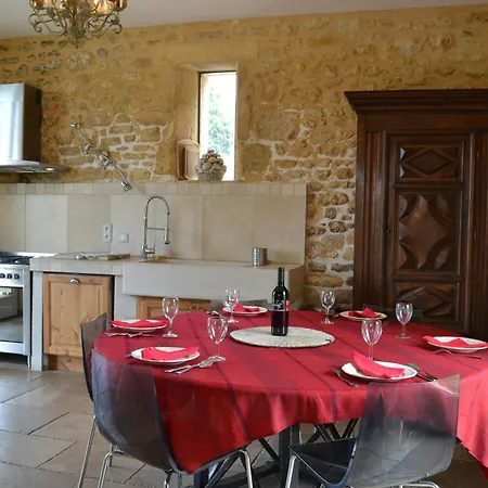Ferienhaus Historic Overlooking The Dordogne Domme